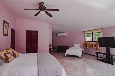 Casa Melosa, Tempate