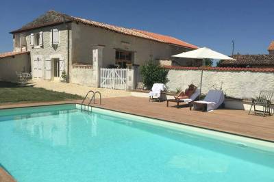 The French Retreat, Bordeaux Region, Yviers