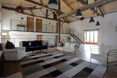 The French Retreat, Bordeaux Region, Yviers