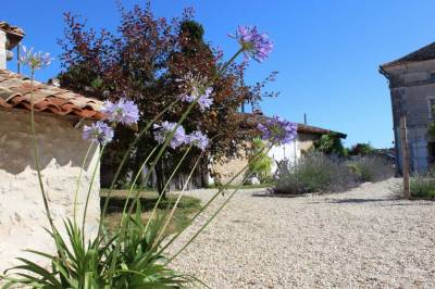 The French Retreat, Bordeaux Region, Yviers