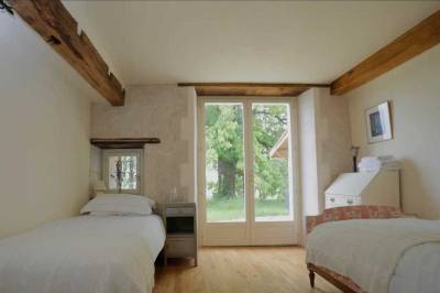 The French Retreat, Bordeaux Region, Yviers