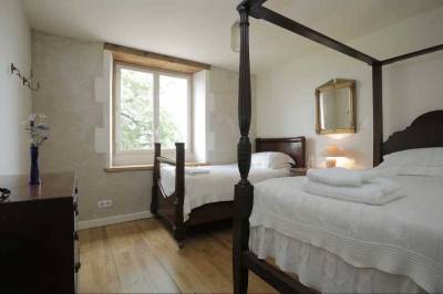 The French Retreat, Bordeaux Region, Yviers