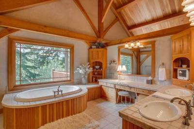 Snowgrass Lodge - A River & Mountain Retreat, Leavenworth