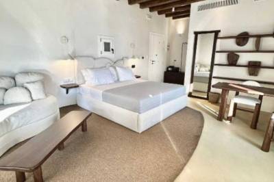 Petradi Studios and Villa in Amorgos, Naxos